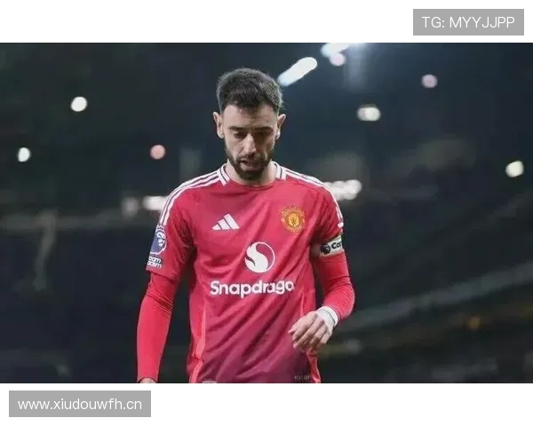 曼联重金引援效果不佳，球队表现持续波动，重建方向是否出现偏差？